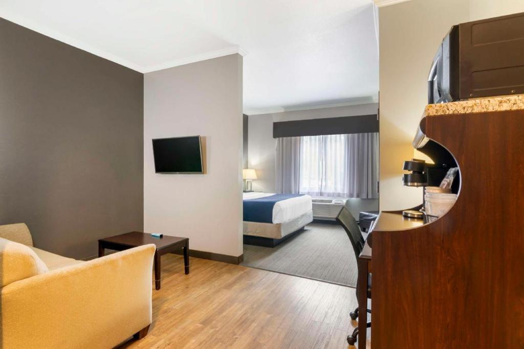 Best Western Plus Olathe Hotel Buitenkant foto